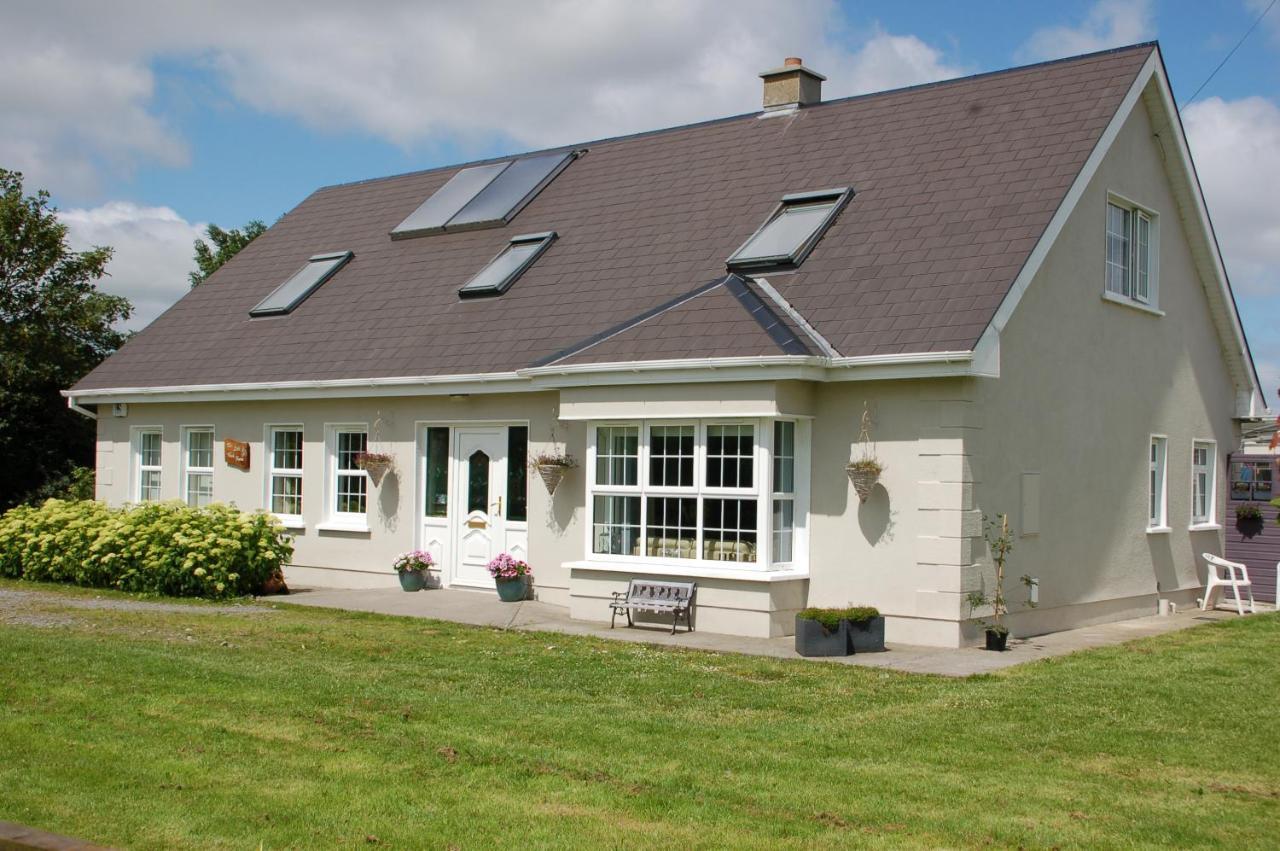 Bed and Breakfast The Little Flock Farm Cloonmore Exterior foto